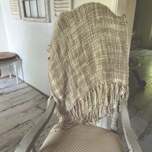 Cozy throw blanket